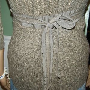 Abercrombie & Fitch Sweaters - Ambercrombie & Fitch ladies sweater sz x-small Abercrombie & Fitch Sweaters - Ambercrombie & Fitch ladies sweater sz x-small